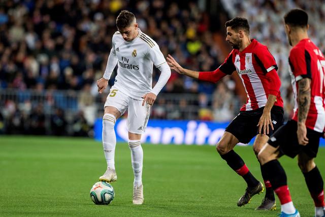 巴恩斯21+12+12猛龙克步行者 尼克斯险胜活塞