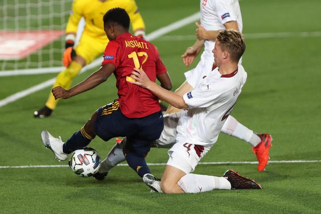 英媒：红军已提供阿诺德年薪2000万欧的新合同